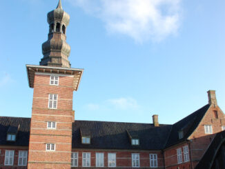 Schloss vor Husum. Hier finden Vernstaltungen der DAG Husum statt