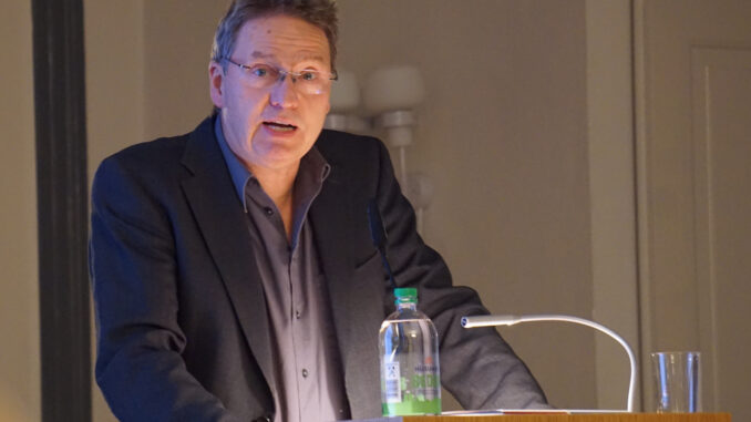 Andreas Etges am 6 November in Husum bei der Deutsch-Amerikanischen Gesellschaft