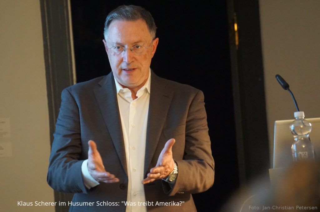 Klaus Scherer im Schloss vor Husum