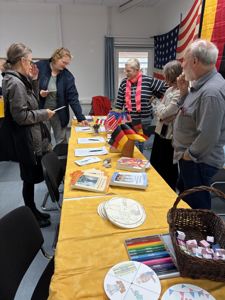 Die DAG Husum beim Tag der Offenen Tür zum 80 Jubiläum der VHS Husum. 03